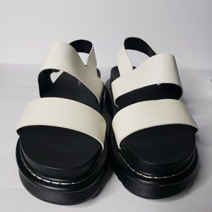 Limelight Rhodes White Sandals Women Size 11 New open box Very Nice.